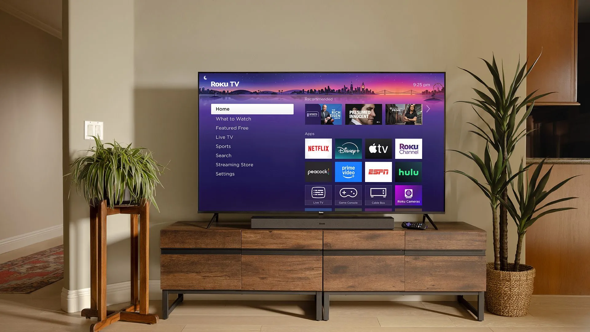Roku Plus Series TV đời mới với công nghệ Mini-LED, mang lại trải nghiệm hình ảnh sắc nét và cải tiến.