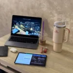 Sinh viên học tập cùng video 'Study With Me' để tăng tập trung
