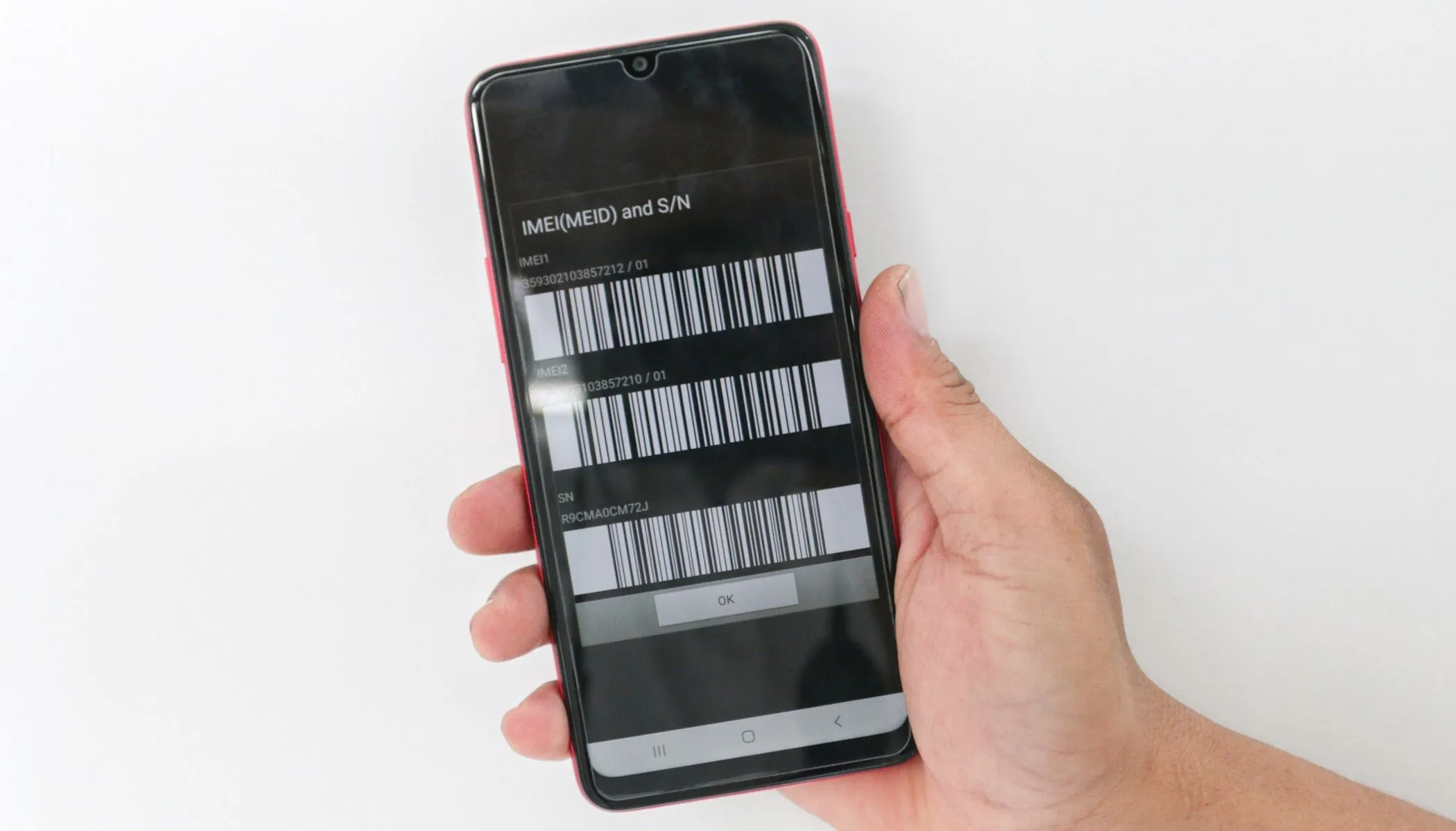 Số IMEI (International Mobile Equipment Identity) được hiển thị trên màn hình cài đặt của một điện thoại Android, là mã định danh duy nhất của thiết bị.