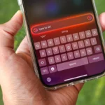 Sử dụng gõ văn bản để tương tác với Siri trên iPhone để tránh tương tác khó xử ở nơi công cộng
