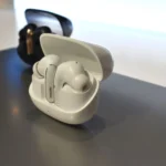 Tai nghe Xiaomi Buds 5 Pro Wi-Fi tại triển lãm MWC 2025
