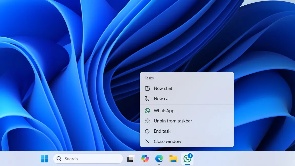 Thanh tác vụ Windows 11 hiển thị tùy chọn kết thúc tác vụ (End task) cho ứng dụng WhatsApp