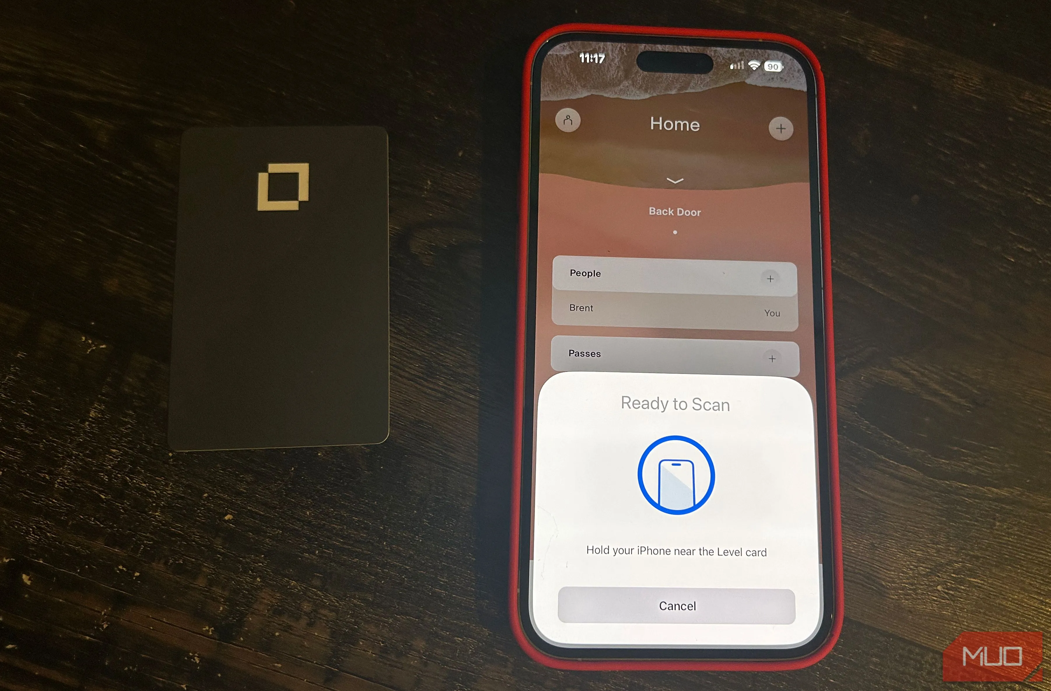 Thẻ NFC tag nhỏ gọn, tiện lợi để lập trình và chia sẻ thông tin, bao gồm mật khẩu Wi-Fi.