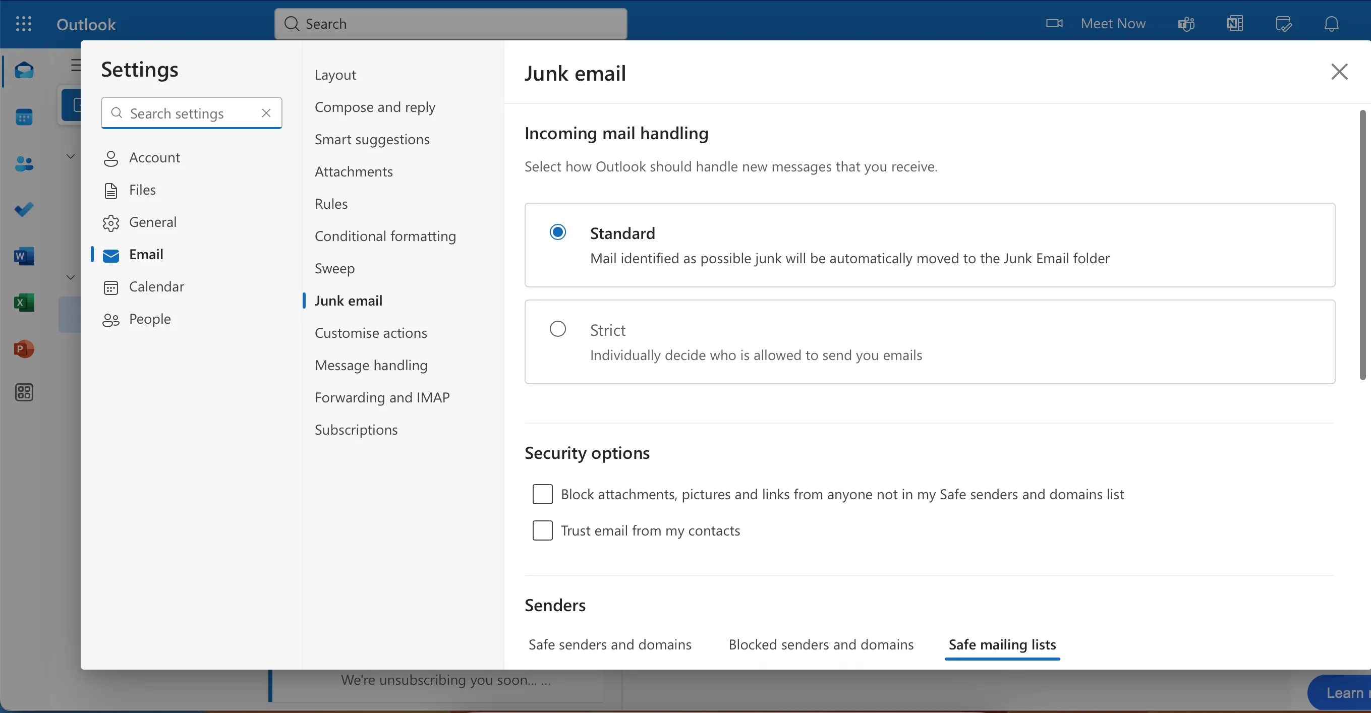 Thiết lập cài đặt nghiêm ngặt trong ứng dụng Outlook