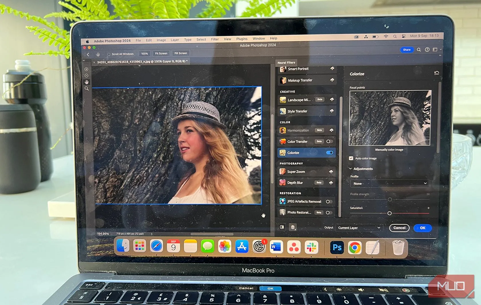 Tính năng AI Colorize trong Photoshop giúp tô màu tự động cho hình ảnh đen trắng
