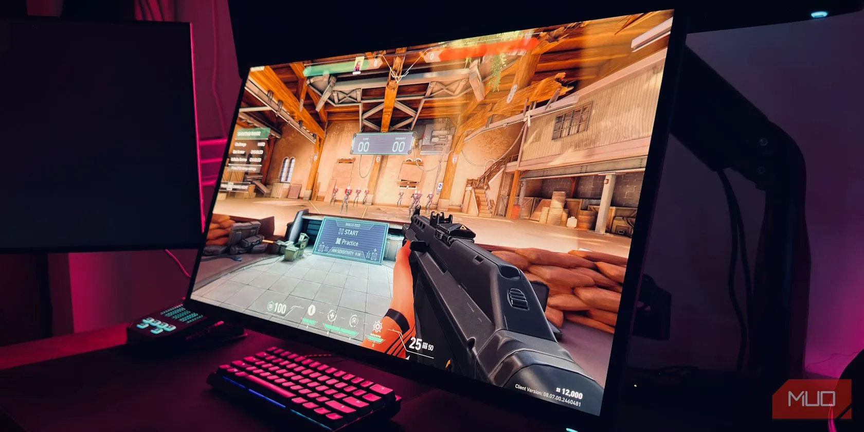 Trải nghiệm chơi game Valorant mượt mà trên màn hình OLED