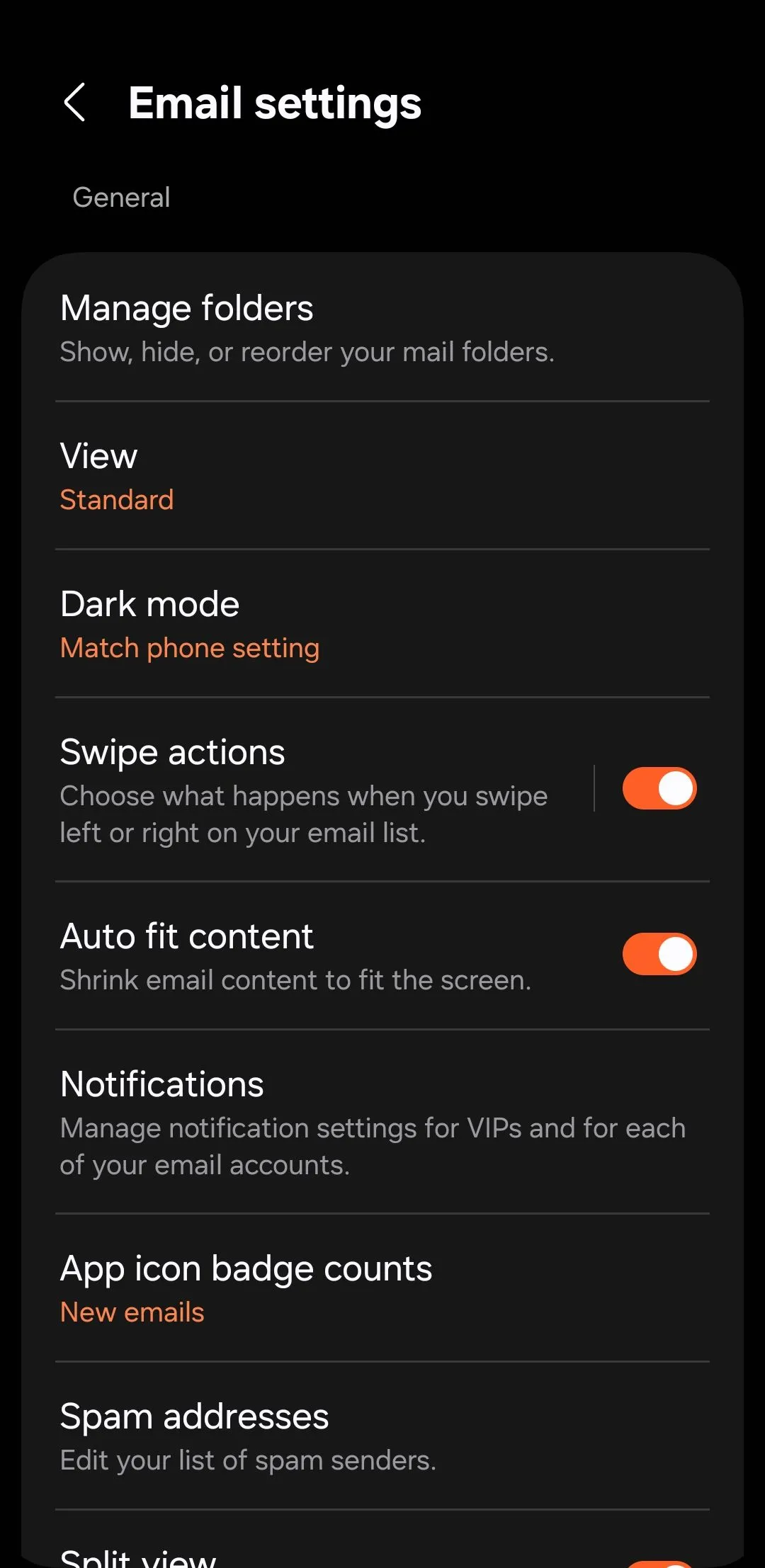 Trang cài đặt của ứng dụng Samsung Email hiển thị các tùy chọn tùy chỉnh và bảo mật.
