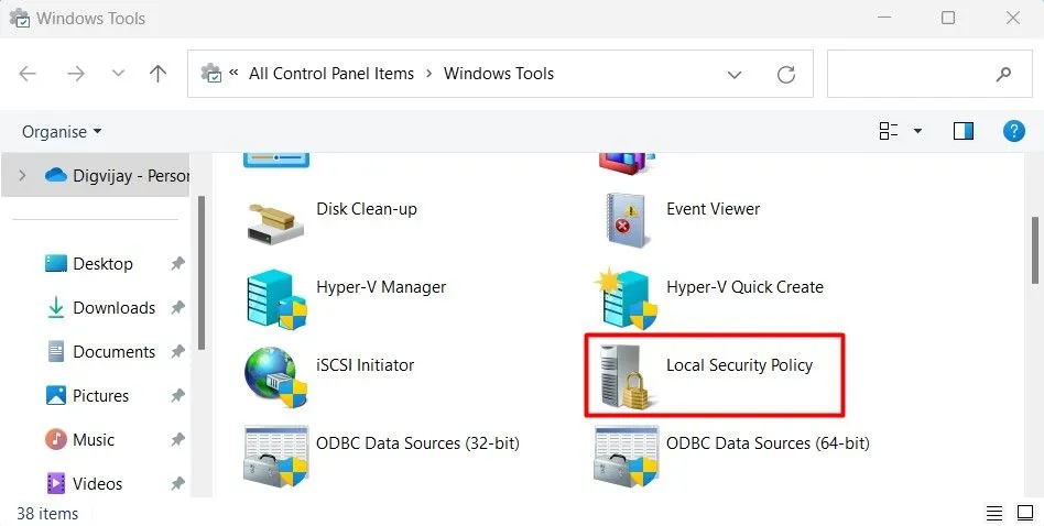 Truy cập Local Security Policy thông qua Control Panel của Windows
