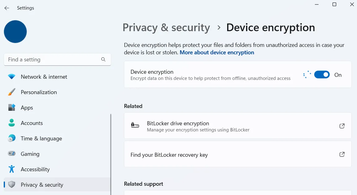 Tùy chọn mã hóa thiết bị (Device Encryption) trong cài đặt Windows 11