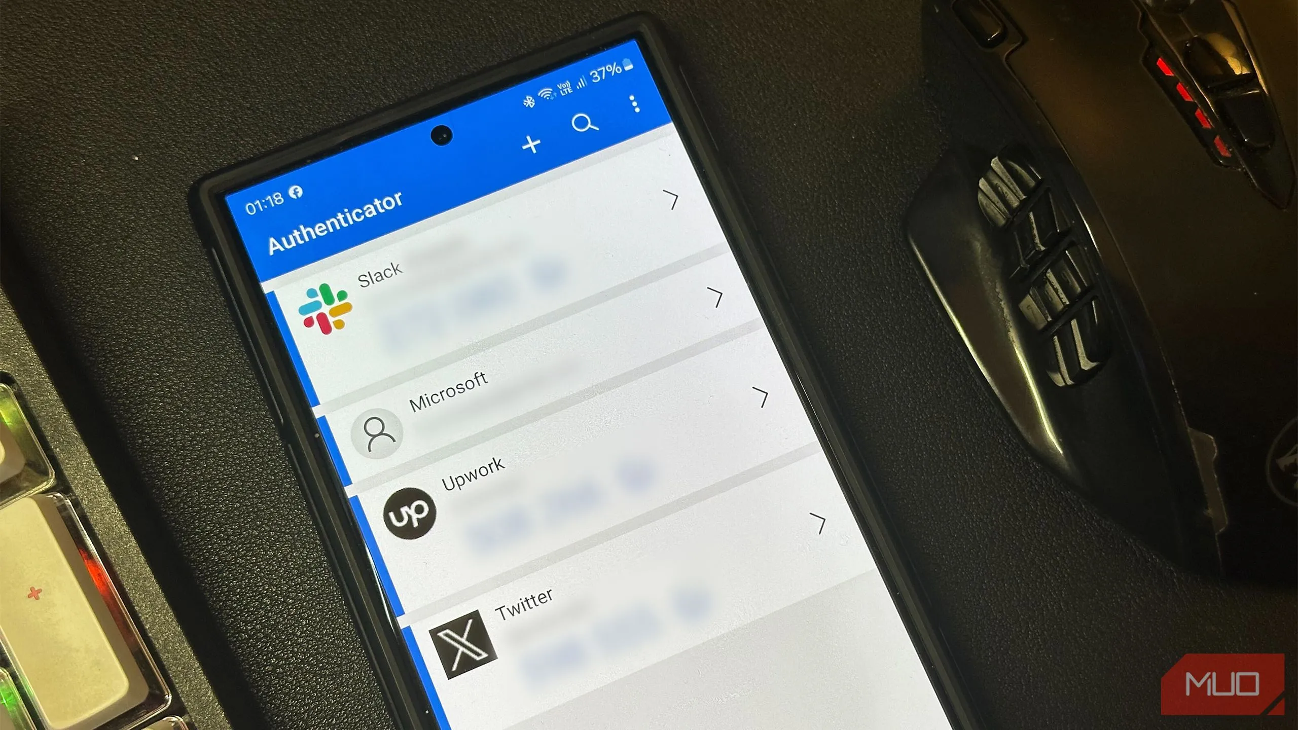 Ứng dụng Microsoft Authenticator trên màn hình Samsung Galaxy S24 Ultra để xác thực 2 yếu tố