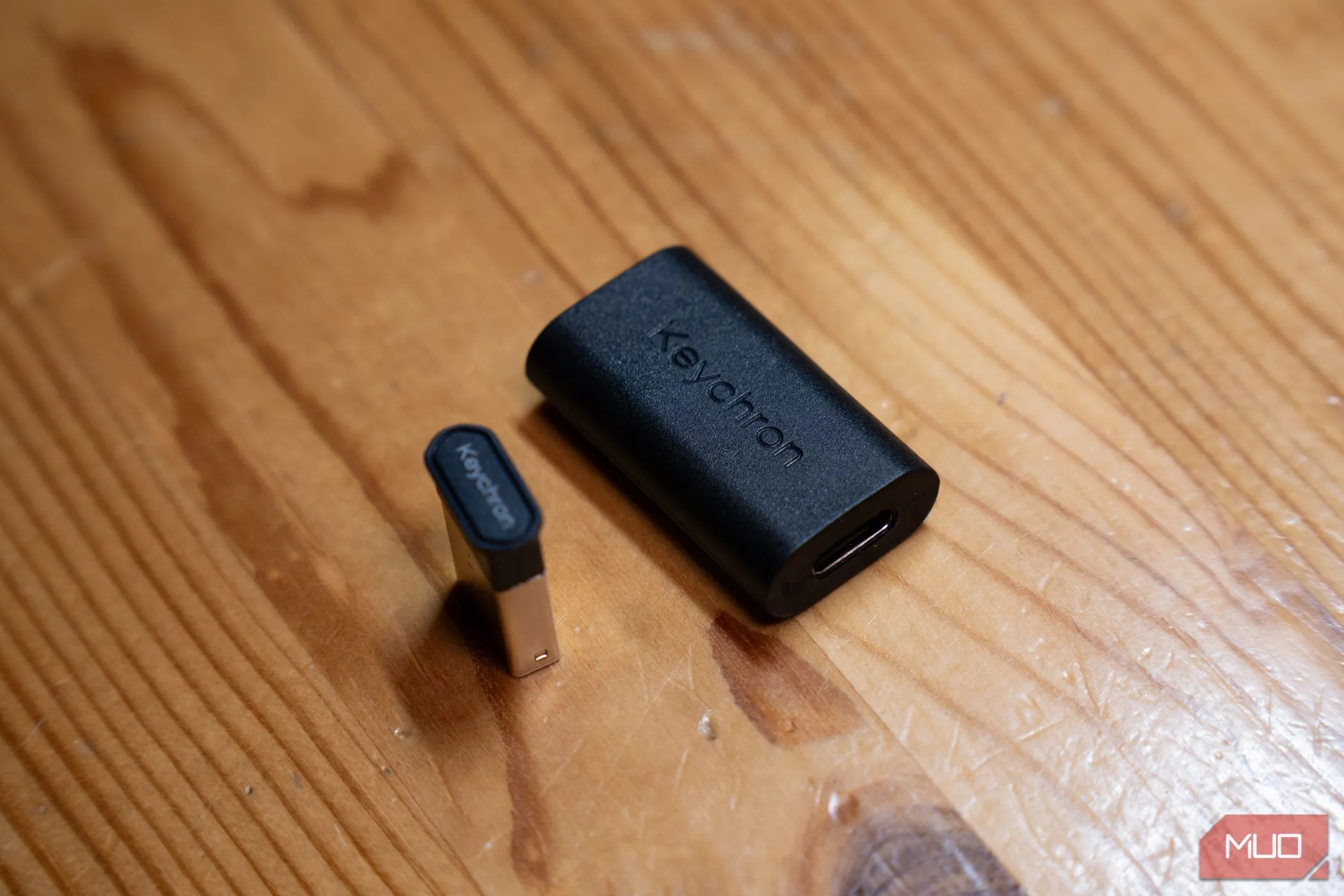 USB receiver 2.4 GHz dành cho kết nối không dây của bàn phím Keychron K8 Max