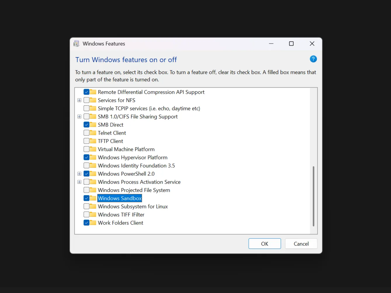 Windows Sandbox được đánh dấu đã bật trong cửa sổ tính năng của Windows, sẵn sàng để kiểm tra tệp.
